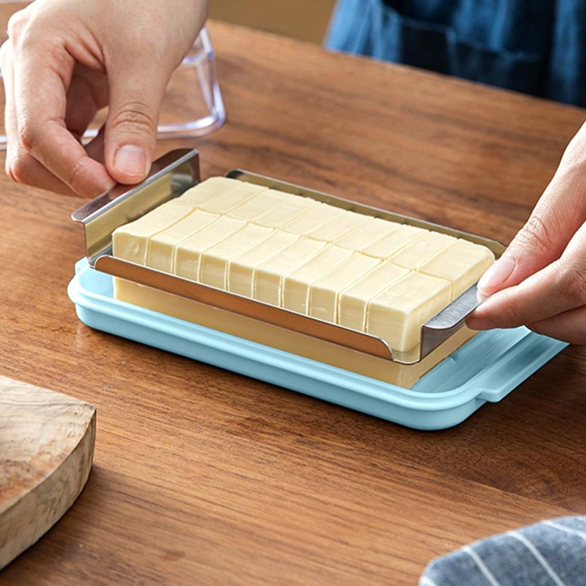 Boterdoos, roestvrijstalen botersnijder snijapparaat, 2 in 1 botersnijcontainer met transparant deksel boterkaasdoos voor het bewaren van kaas voor keukenkoeling (blauw)