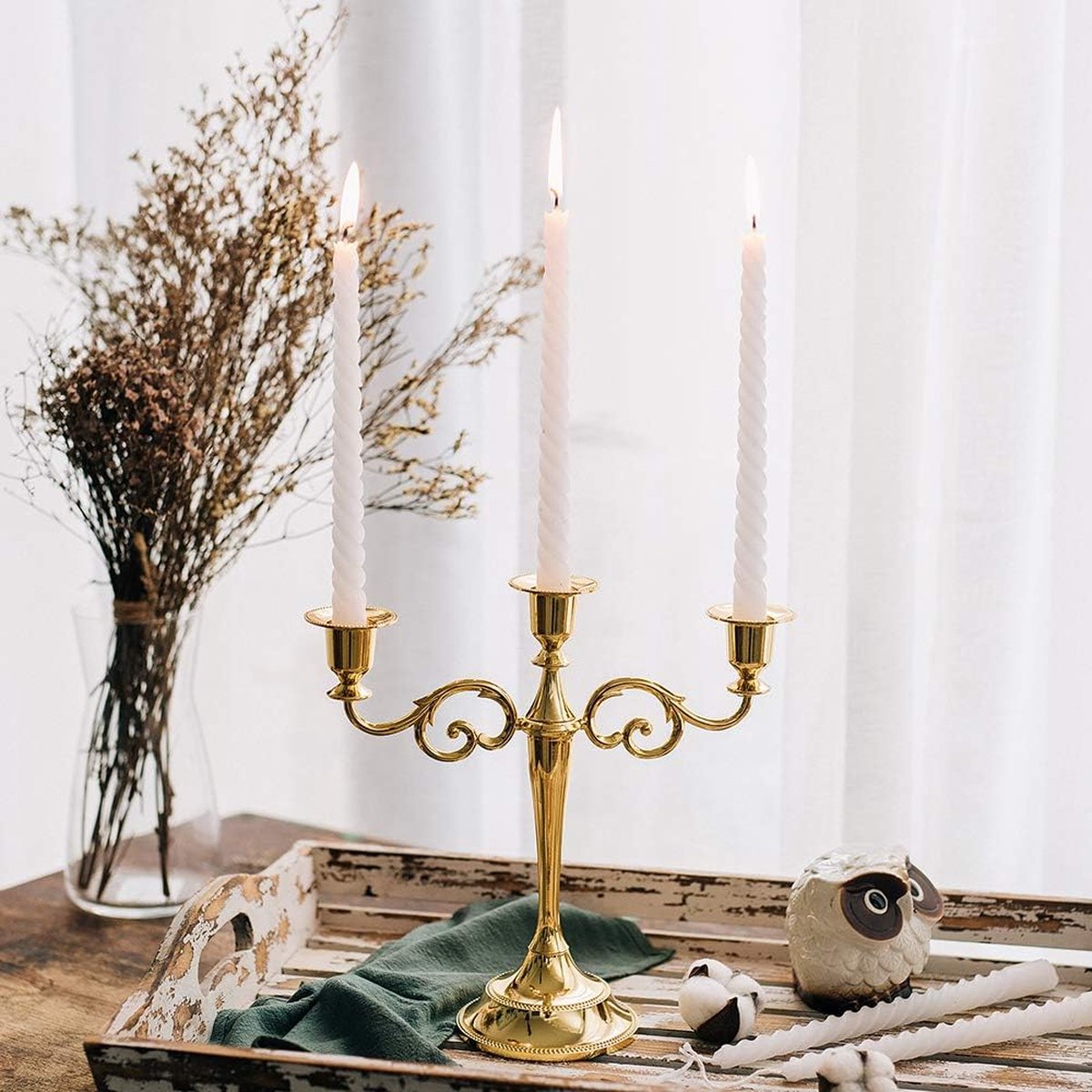 Aluminium kandelaar eettafel diner bij kaarslicht hotel decoratie huisdecoratie, tafeldecoratie, goud