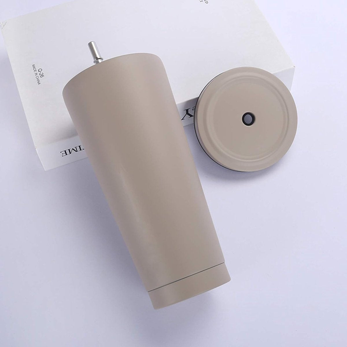 750 ml/25 oz roestvrijstalen mok met rietje en deksel, BPA-vrije vacuüm geïsoleerde thermische mok, koffiemok om mee te nemen, reismok, geïsoleerde mok voor ijskoud of warm drinken (lichtgrijs)