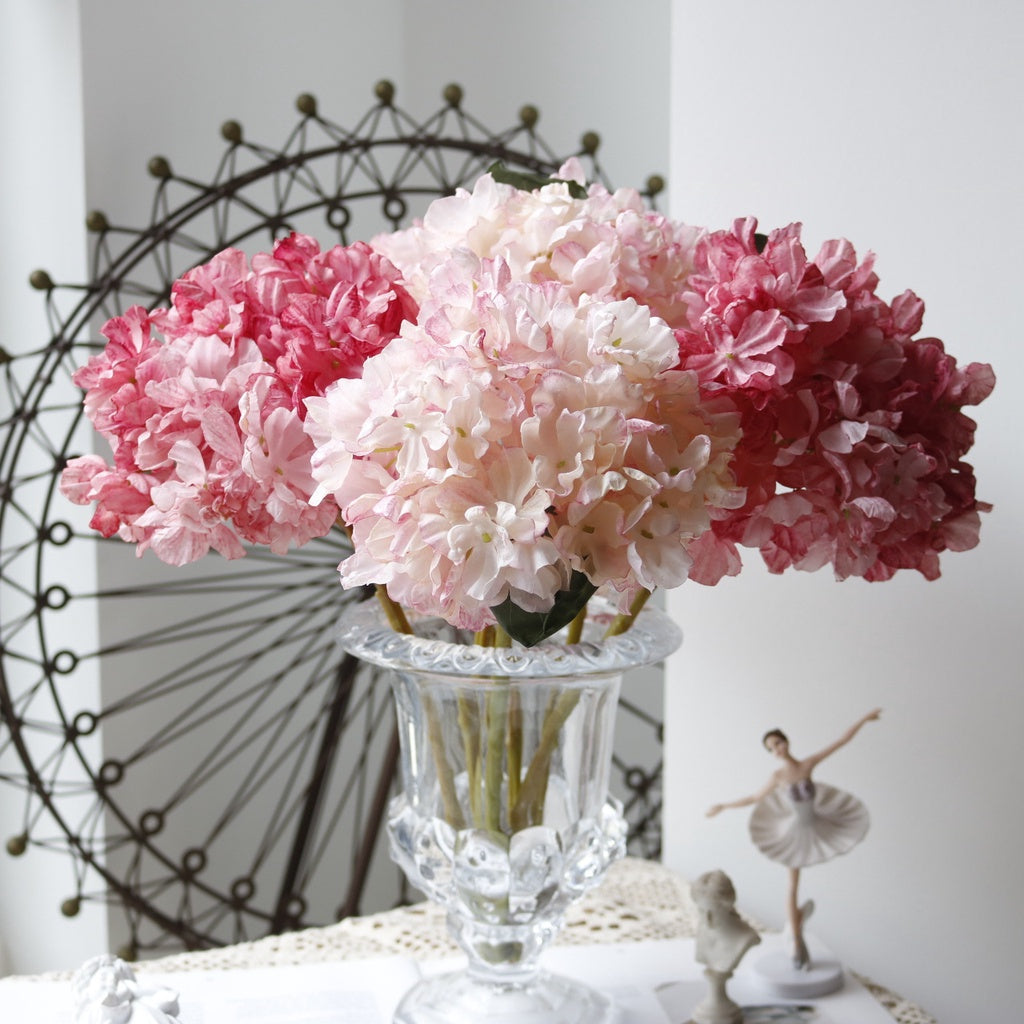 Artificial Hydrangea Flower Retro Style Focal Edge Hydrangea Fake Flower Gradient Colored Silk Flowers Bunch Faux Fake Flower Hogar Wedding Party Hogar Table Vase Centerpiece