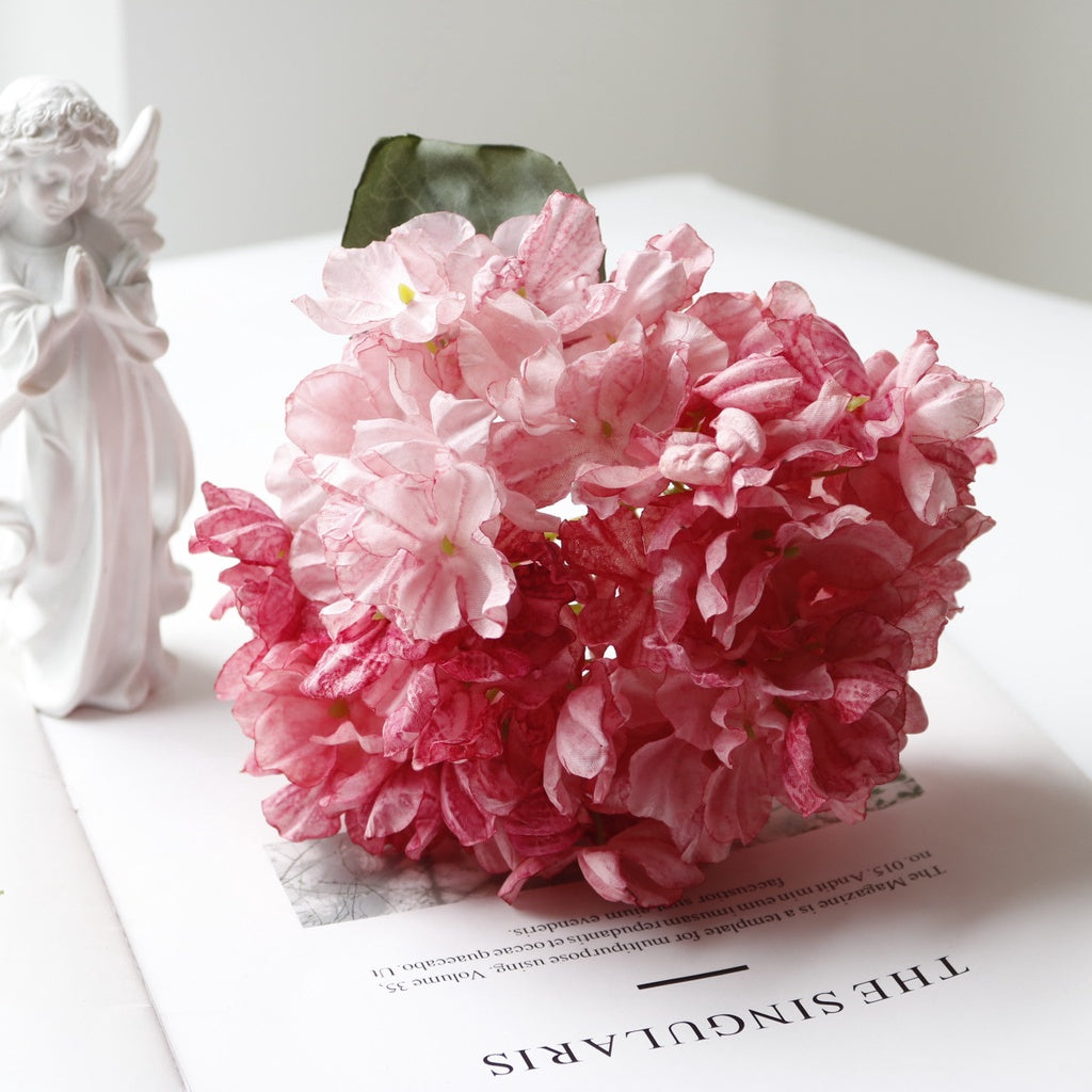 Artificial Hydrangea Flower Retro Style Focal Edge Hydrangea Fake Flower Gradient Colored Silk Flowers Bunch Faux Fake Flower Hogar Wedding Party Hogar Table Vase Centerpiece