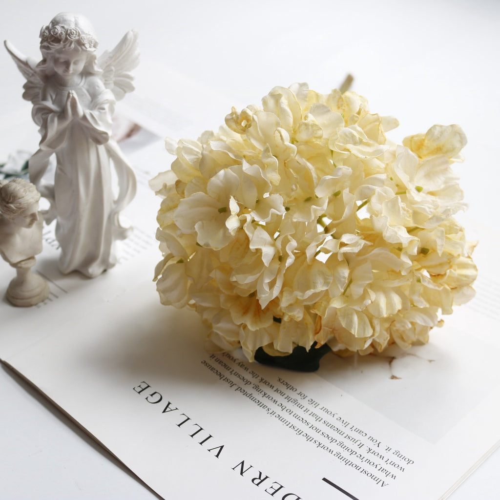 Artificial Hydrangea Flower Retro Style Focal Edge Hydrangea Fake Flower Gradient Colored Silk Flowers Bunch Faux Fake Flower Hogar Wedding Party Hogar Table Vase Centerpiece