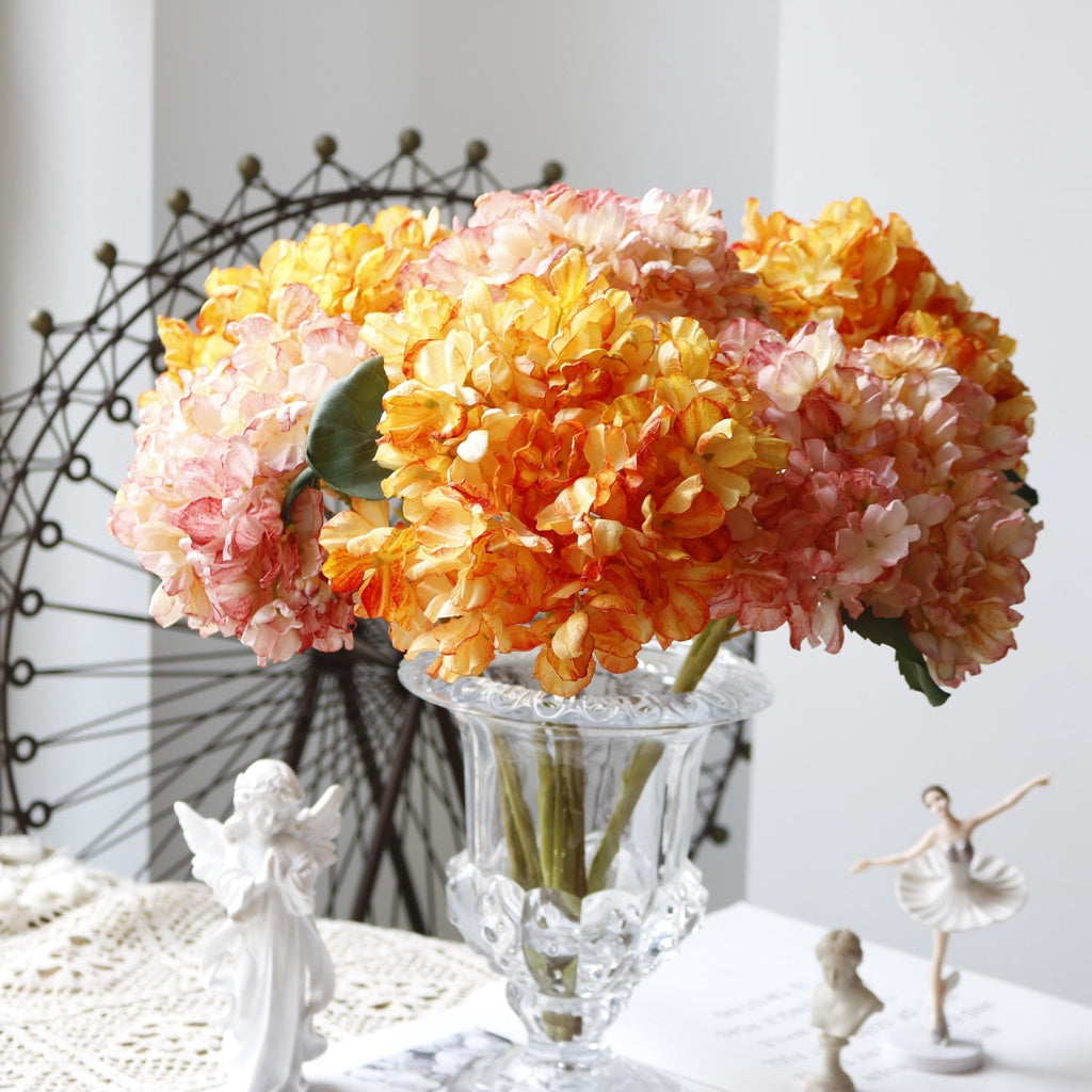 Artificial Hydrangea Flower Retro Style Focal Edge Hydrangea Fake Flower Gradient Colored Silk Flowers Bunch Faux Fake Flower Hogar Wedding Party Hogar Table Vase Centerpiece