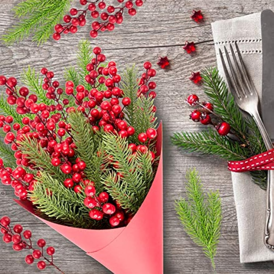 Artificial Pine Branches Christmas Holly Berries Artificial Red Berry Stems for Christmas Wreath Decorations Xmas Tree Decoración