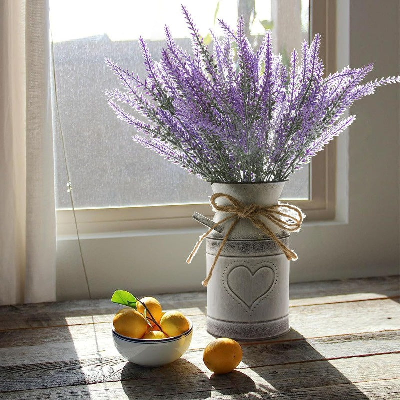 Artificial Lavender Flowers with Metal Vase faux Lavender Plants in Rustic Vase Farmhouse Vase with Handles for Room Decoración Farmhouse Hogar Decoración for Mantel Kitchen table Fireplace