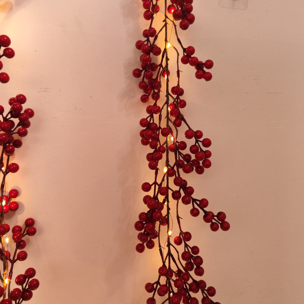 5.9FT/180cm Red Berry Christmas Garland Decorations, Christmas Artificial Burgundy Berry Garland Wreath Winter Red Berries Garland for Hogar Mantle Fireplace Holiday Indoor
