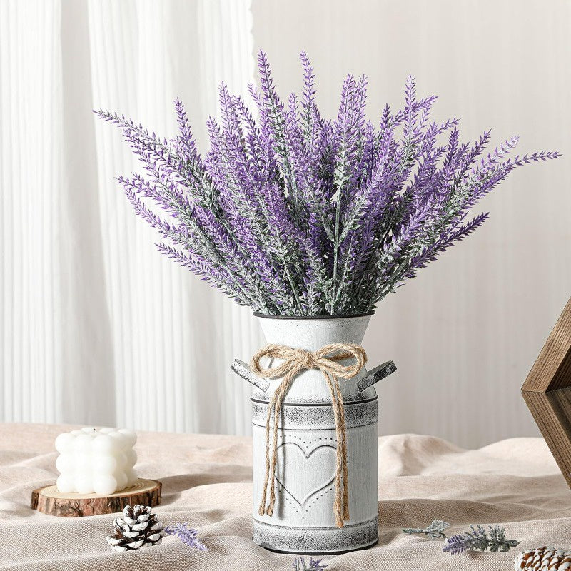 Artificial Lavender Flowers with Metal Vase faux Lavender Plants in Rustic Vase Farmhouse Vase with Handles for Room Decoración Farmhouse Hogar Decoración for Mantel Kitchen table Fireplace
