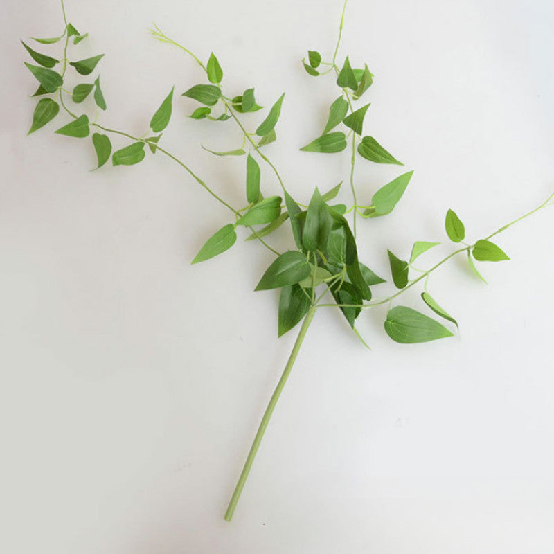 Versatile Decoración Delight: Lush 94cm Elegant Artificial Silk Clematis Leaves for Any Occasion or Event