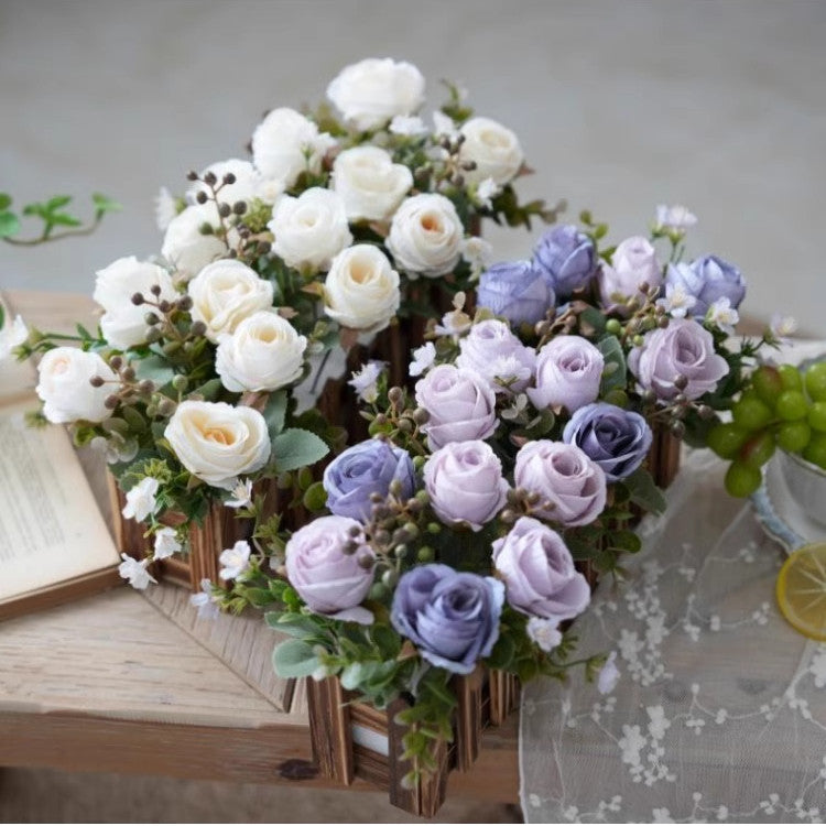 Artificial Rose Flower Plants for Desk Decorations, Fake Rose Potted, Faux Planta in Picket Fence Pot for Indoor Hogar Office Window Decoración